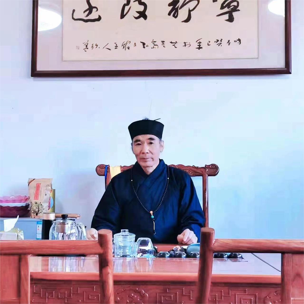 路崇龑